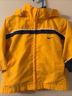 Nike Boys Jacket Size 18M